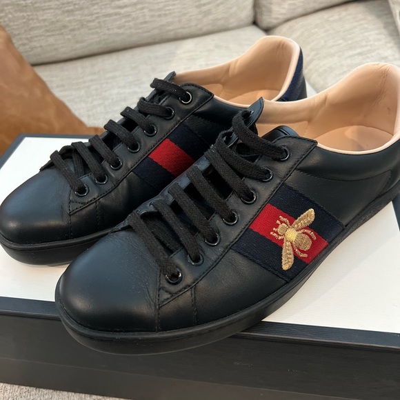 Men Gucci Aces - Picture 2 of 4
